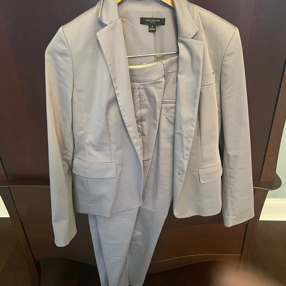 Ann Taylor Gray Slim Fit Suit Ensemble